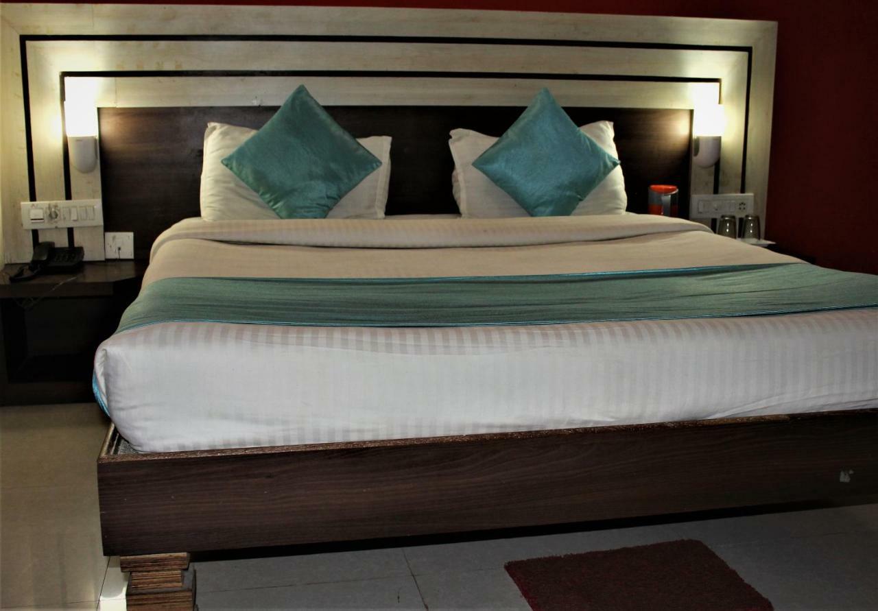 פורי Hotel Park Lagoon מראה חיצוני תמונה